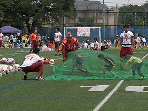 DEERS大運動会「変身障害物競走」（網を通り抜けると・・・）